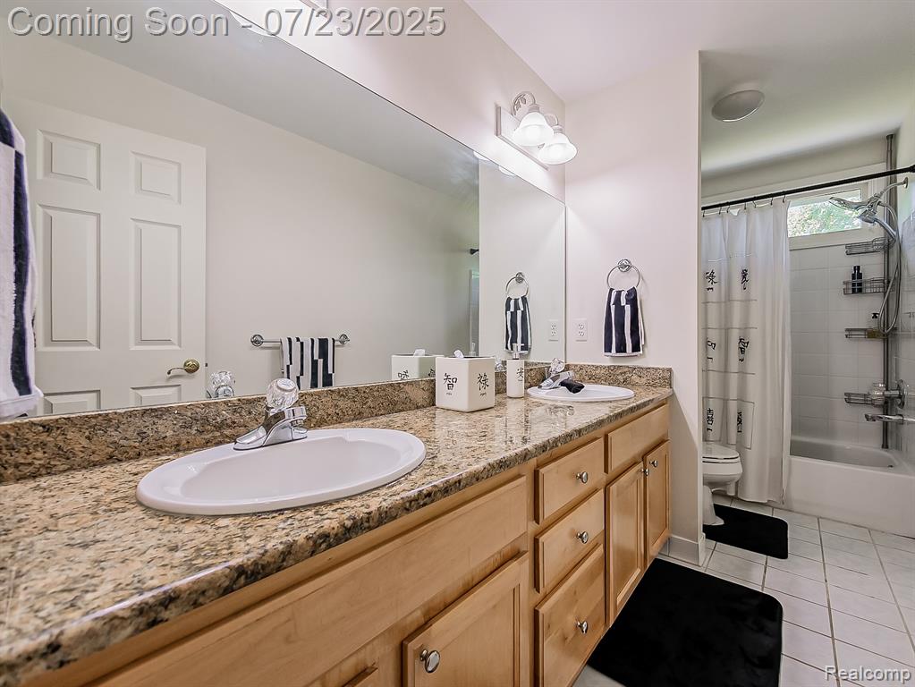6590 Pembridge Hill, West Bloomfield, MI — Photo 35