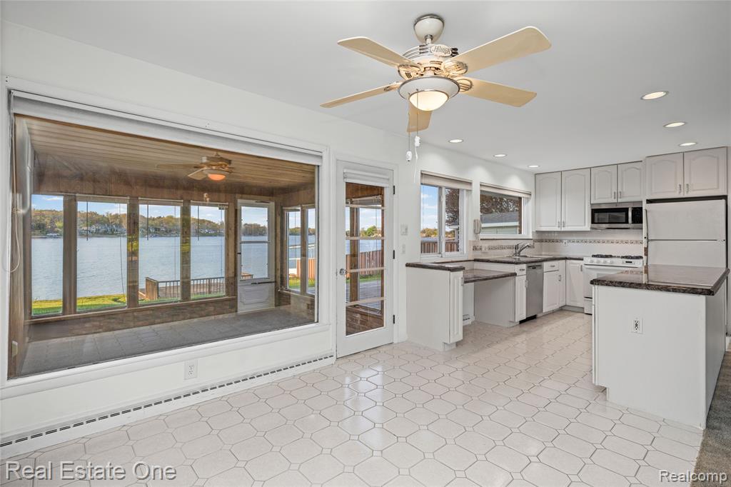 4416 S Shore Street, Waterford, MI 48328 — Photo 13