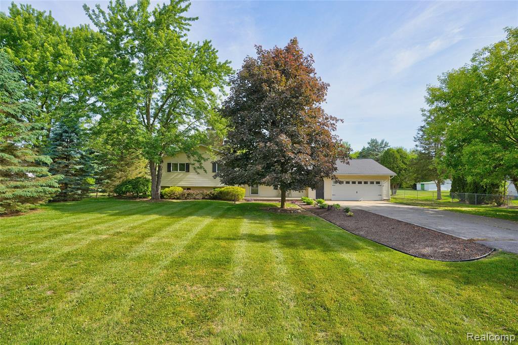 1055 E Hollywood Boulevard, Clio, MI 48420 — Photo 8