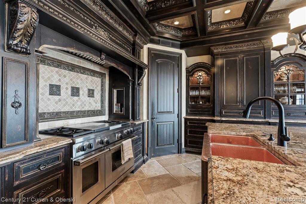 18939 Bella Vista Court, Northville, MI 48168 — Photo 21