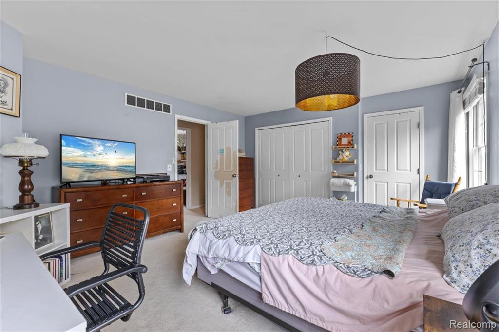 7694 Woodside Place, Waterford, MI 48327 — Photo 29