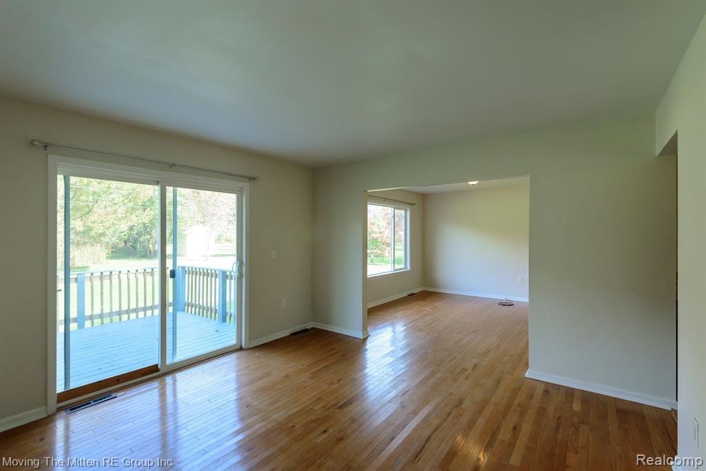 43654 CROWLEY Road, Van Buren, MI 48111 — Photo 10