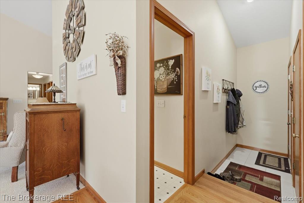 6057 Center Road, Grand Blanc, MI 48439 — Photo 40
