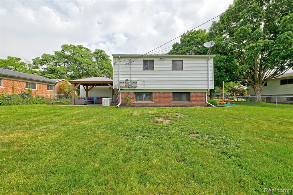 41429 Greenbriar Lane, Plymouth, MI 48170 — Photo 37