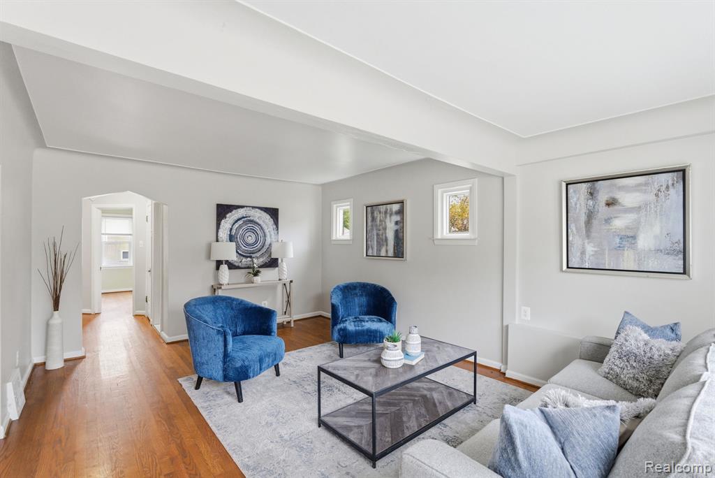 804 E Lincoln Avenue, Madison Heights, MI 48071 — Photo 4