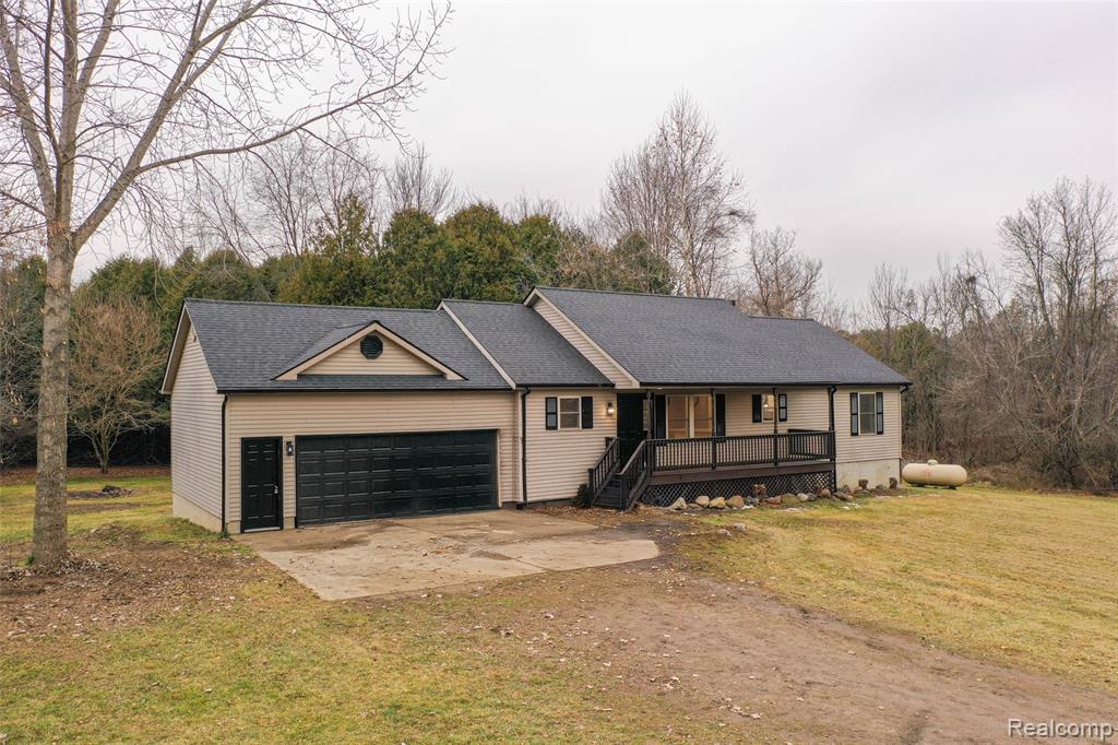 6649 McKibbon Road, North Branch, MI 48461 — Photo 27