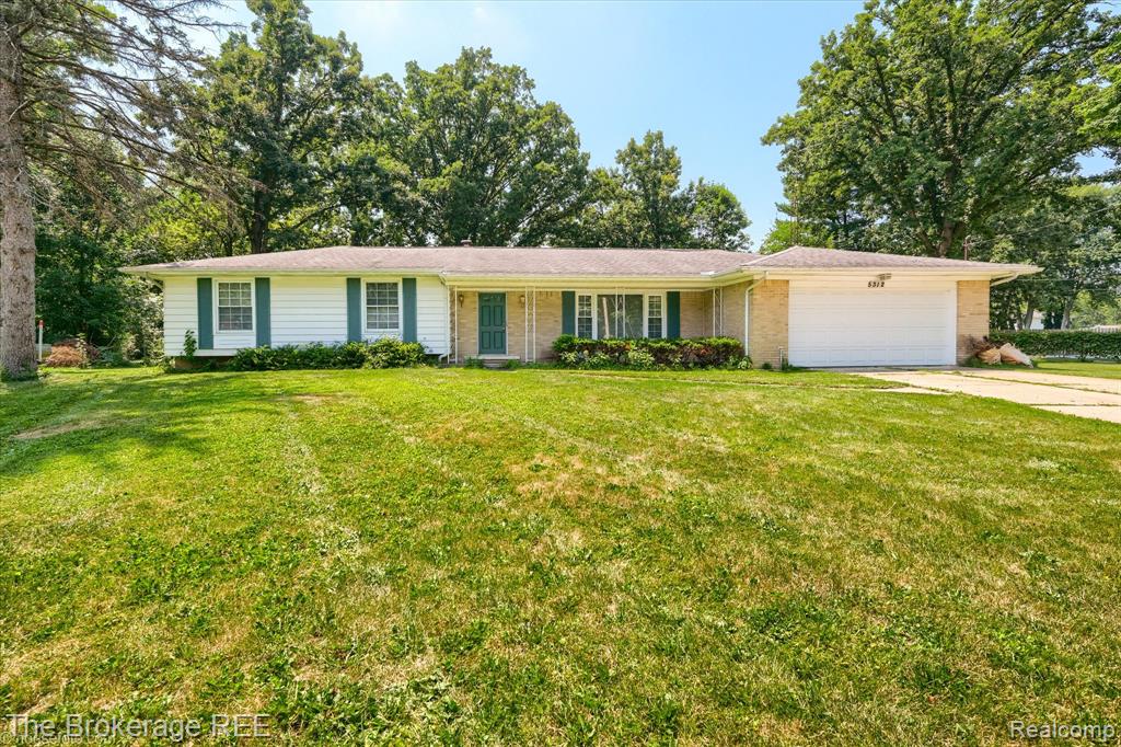 5312 Michael Court, Grand Blanc, MI 48439 — Photo 2