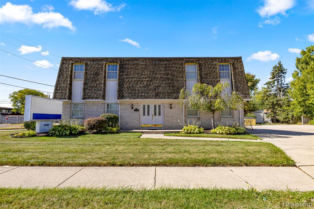 30401 UTICA Road, Roseville, MI 48066 — Photo 2
