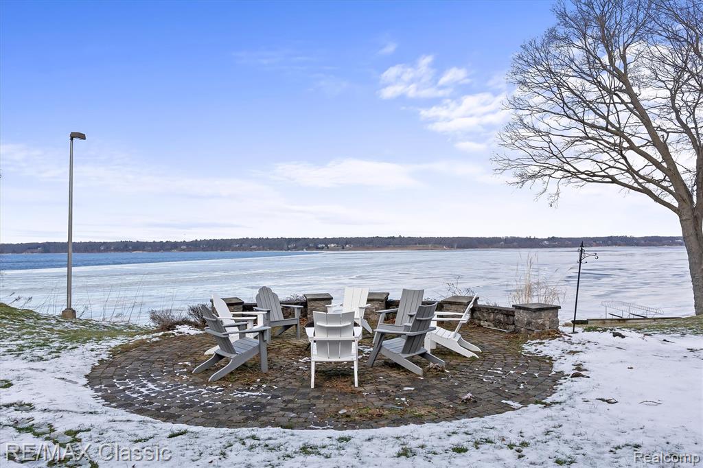 5118 S Shore Drive, Whitehall, MI, 49461