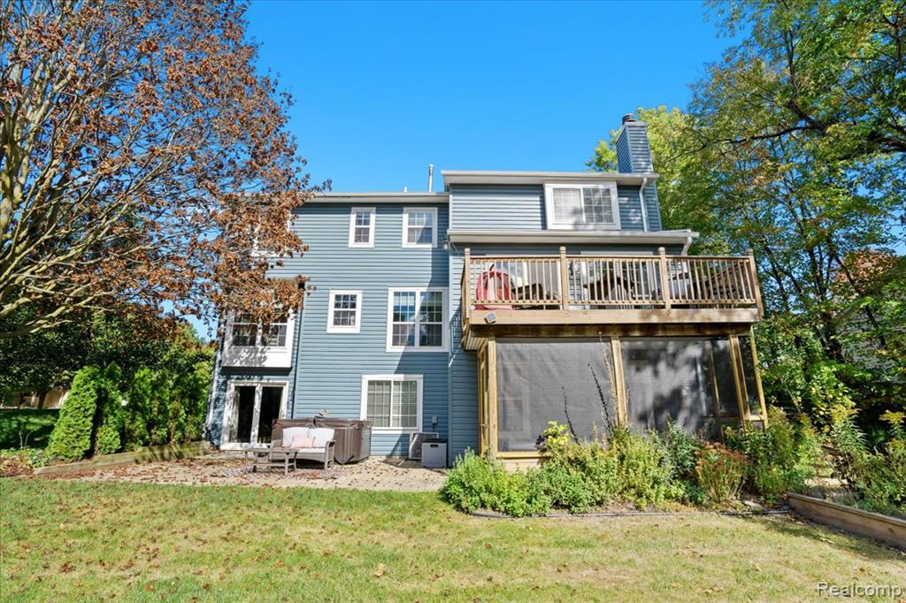 4862 Greenview Drive, Commerce Twp, MI 48382 — Photo 38