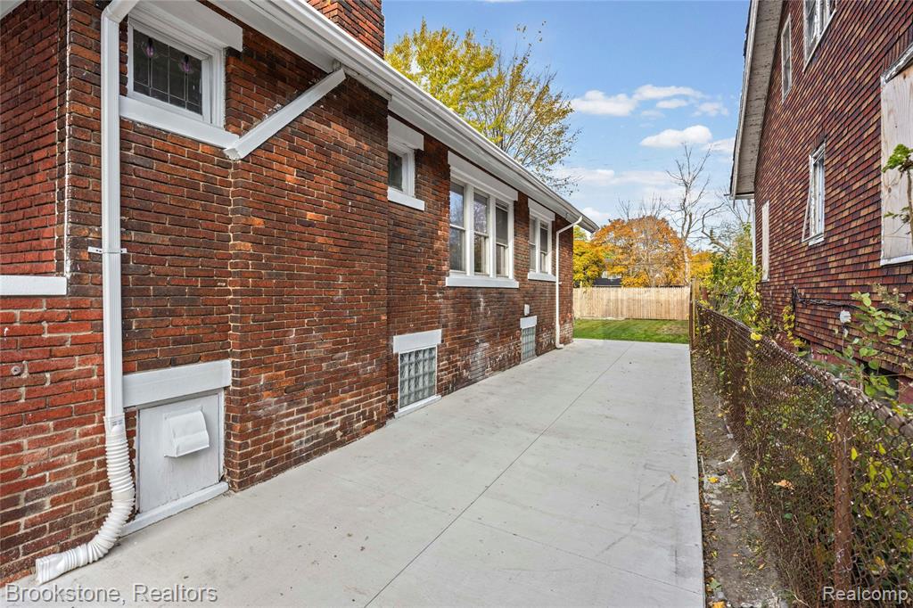 4888 Maxwell Street, Detroit, MI 48214 — Photo 43