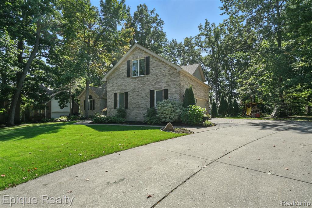 9446 Fair Oaks Drive, Goodrich Vlg, MI — Photo 35
