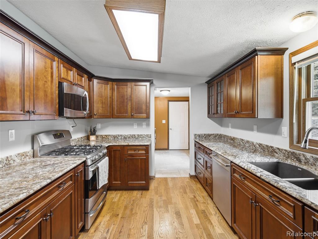 5003 Mason Road, Howell, MI 48843 — Photo 12