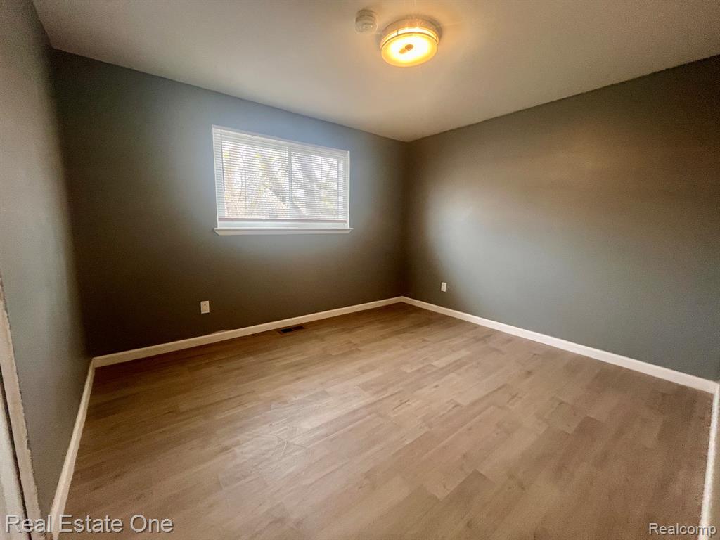 8650 Cedar Court, Ypsilanti, MI 48198 — Photo 10