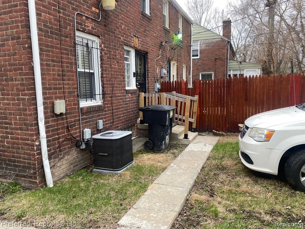 20209 Meyers Road, Detroit, MI 48235 — Photo 31
