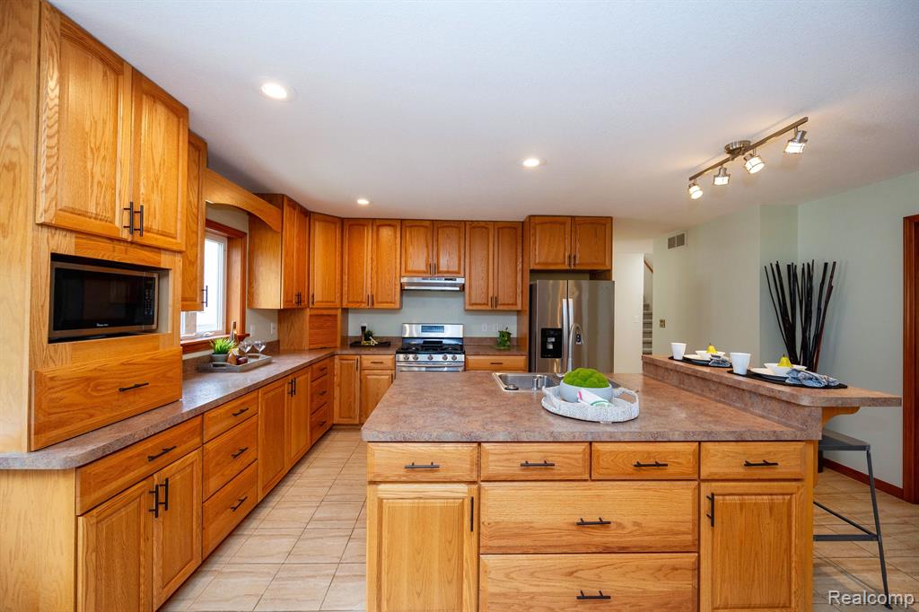 2540 SOUTHLAWN Street, Ypsilanti, MI 48197 — Photo 46