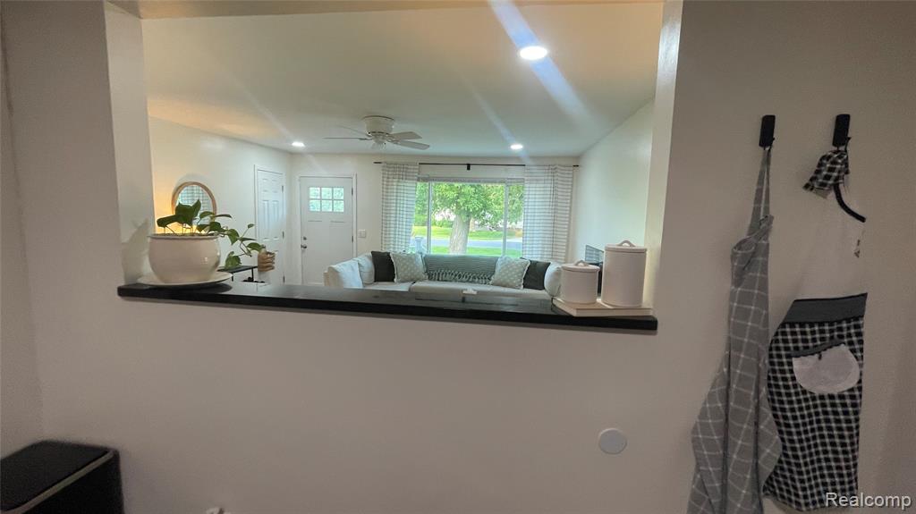 2966 Burlington Drive, Buena Vista, MI 48601 — Photo 31