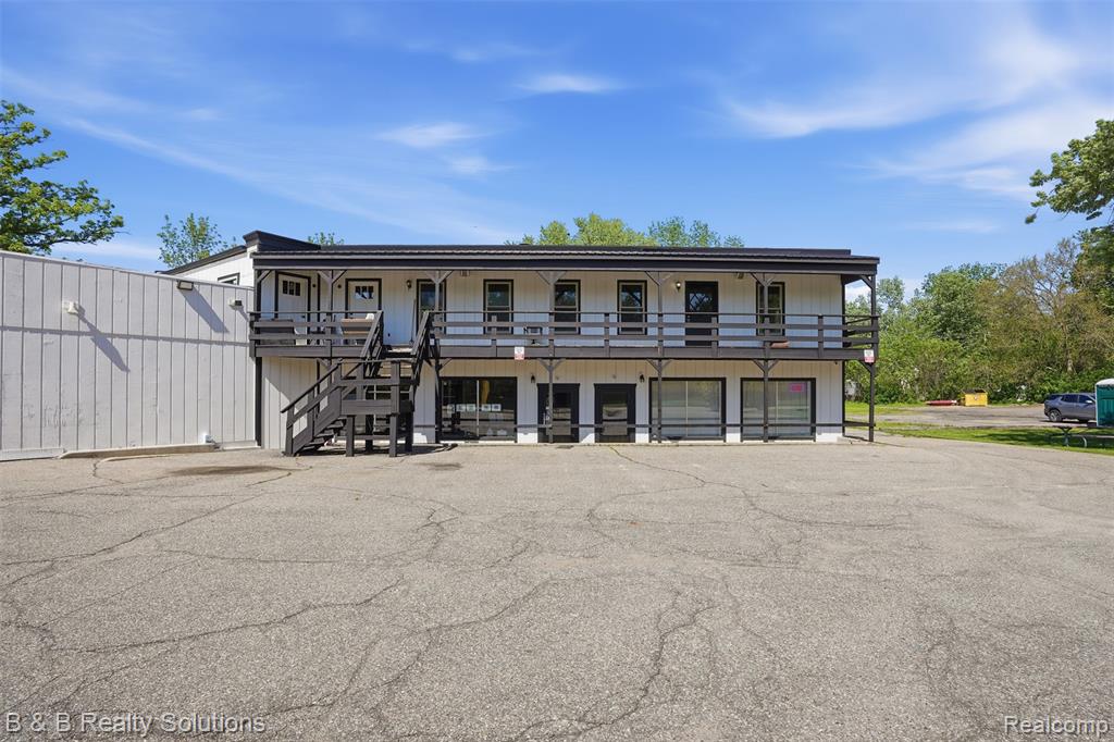 780 N Van Dyke Road, Almont, MI 48003 — front exterior