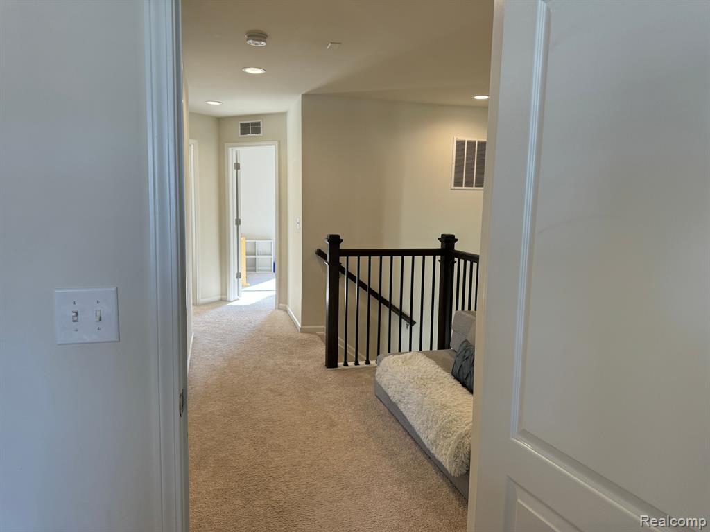 43595 CHANCELLOR Lane, Novi, MI — Photo 39