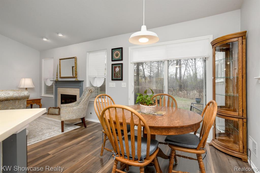 6481 PEMBROOK Drive, Westland, MI — Photo 9