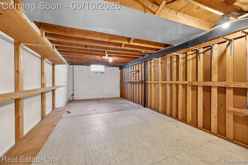 9421 Pine Street, Taylor, MI 48180 — Photo 24