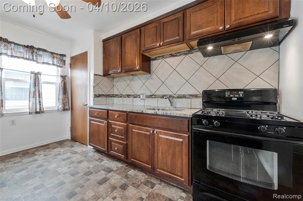 720 E Robert Avenue, Hazel Park, MI 48030 — Photo 10