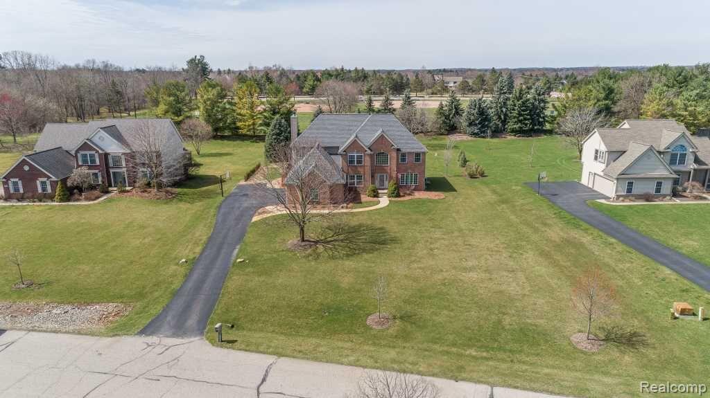 6082 VINEYARD Avenue, Ann Arbor, MI 48108 — Photo 2