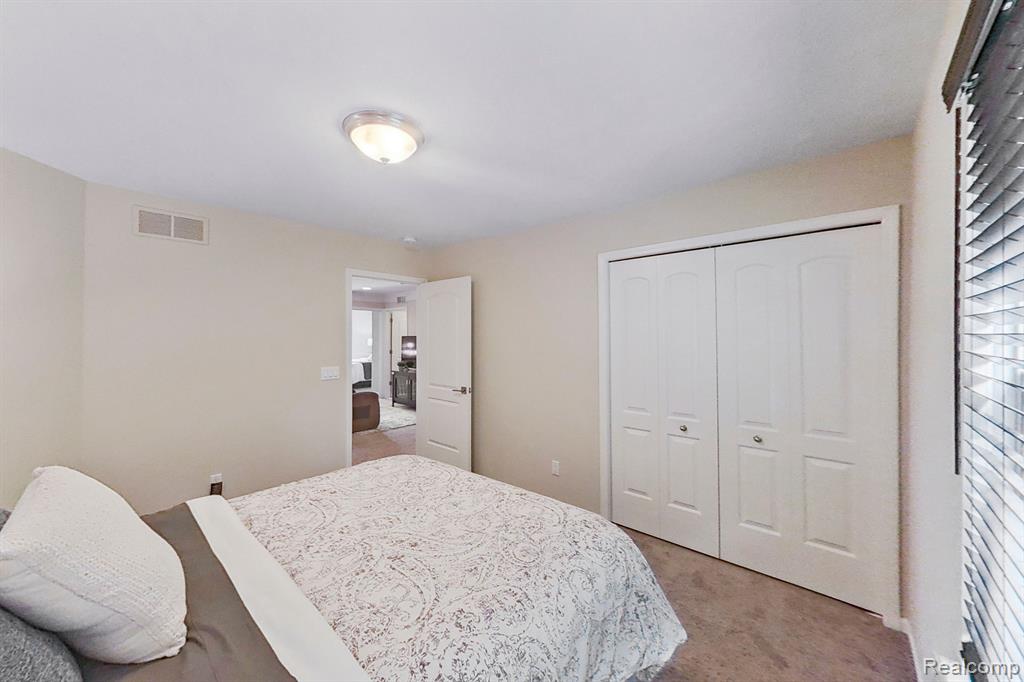 50736 SEVILLA Circle, Novi, MI — Photo 27