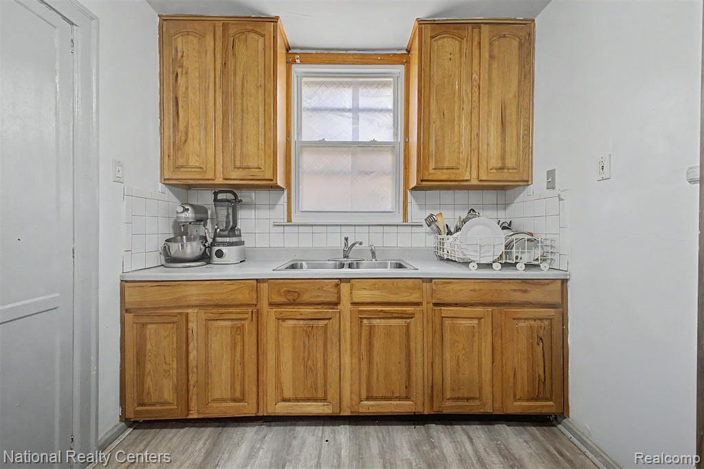 6348 Coleman Street, Dearborn, MI 48126 — Photo 11