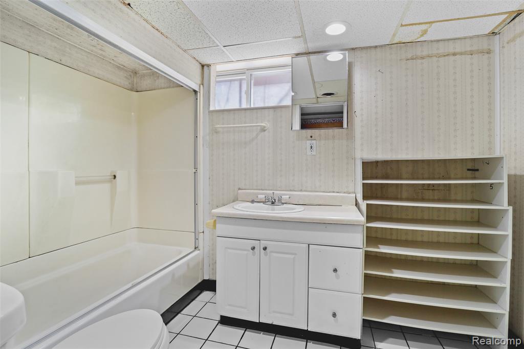 5003 Maple Street, Dearborn, MI 48126 — Photo 27