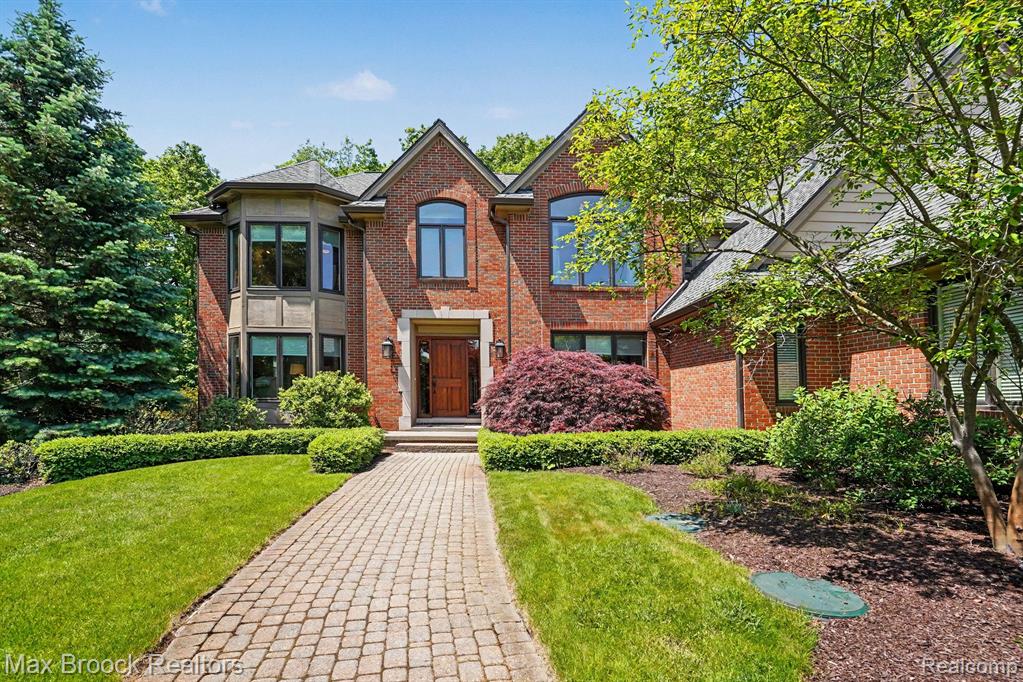 1300 Oak Hollow Drive - Photo 2