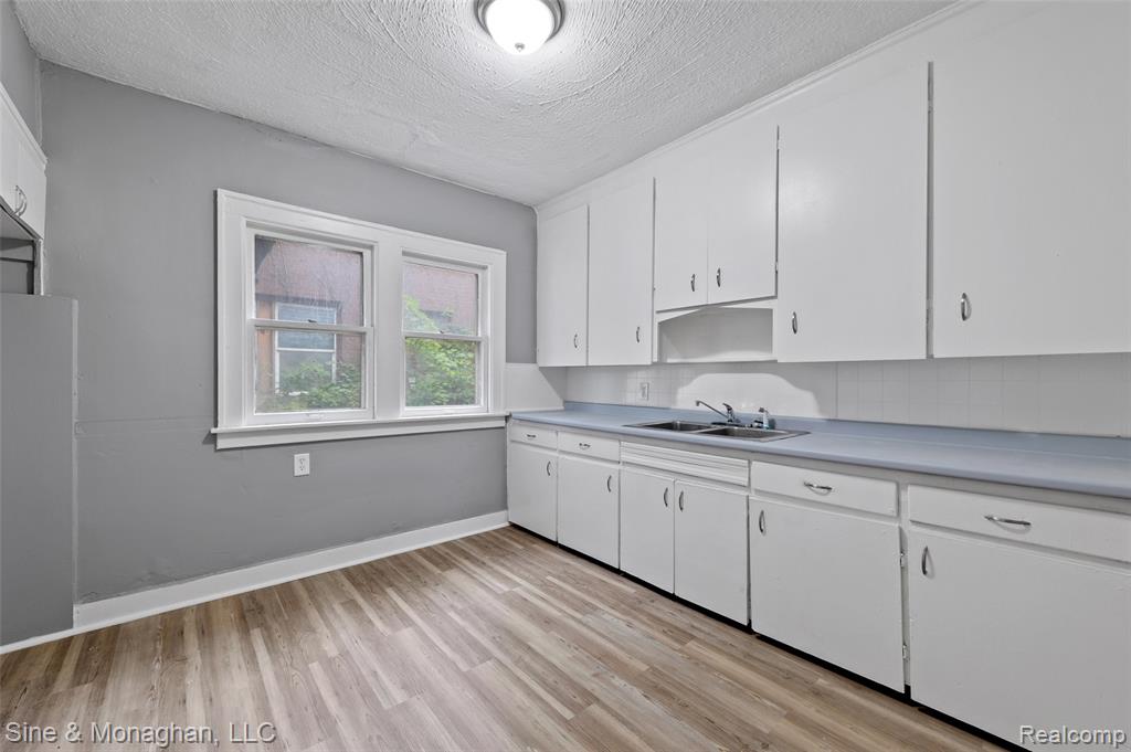 5553 Nottingham Road, Detroit, MI 48224 — Photo 8
