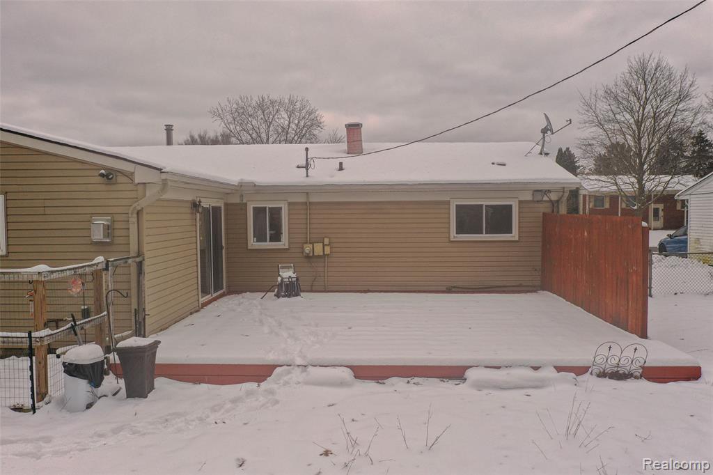 1443 West Drive, Wolverine Lake, MI 48390 — Photo 6