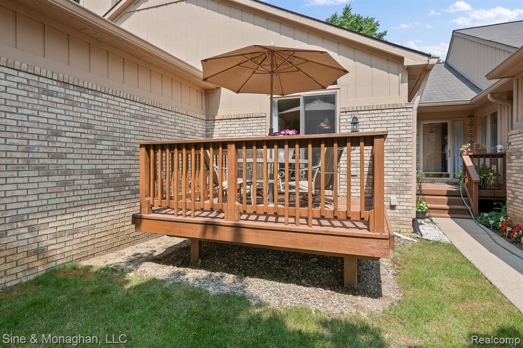 35595 Court Ridge Court, Farmington Hills, MI 48335 — Photo 31
