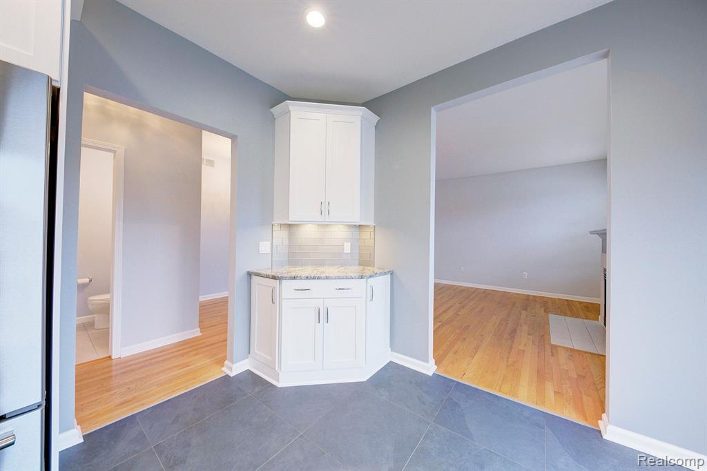 443 CONCORD Drive, Canton, MI 48188 — Photo 8