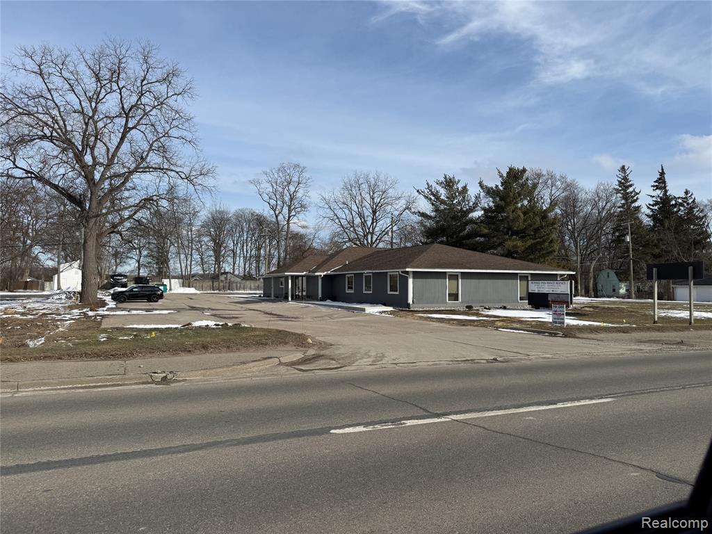 5850 DIXIE Highway, Clarkston, MI — Photo 2