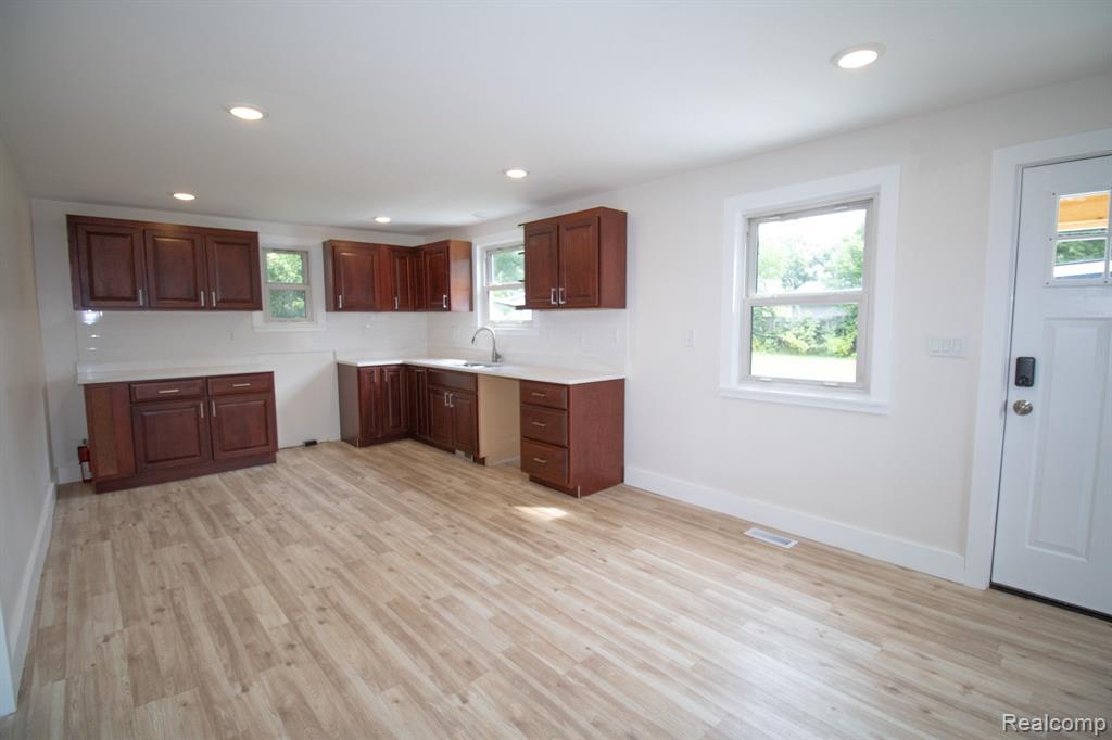 5480 OAK PARK Drive, Clarkston, MI — Photo 13