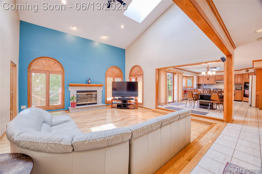 29342 Strathmore Drive, Farmington, MI 48331 — Photo 16
