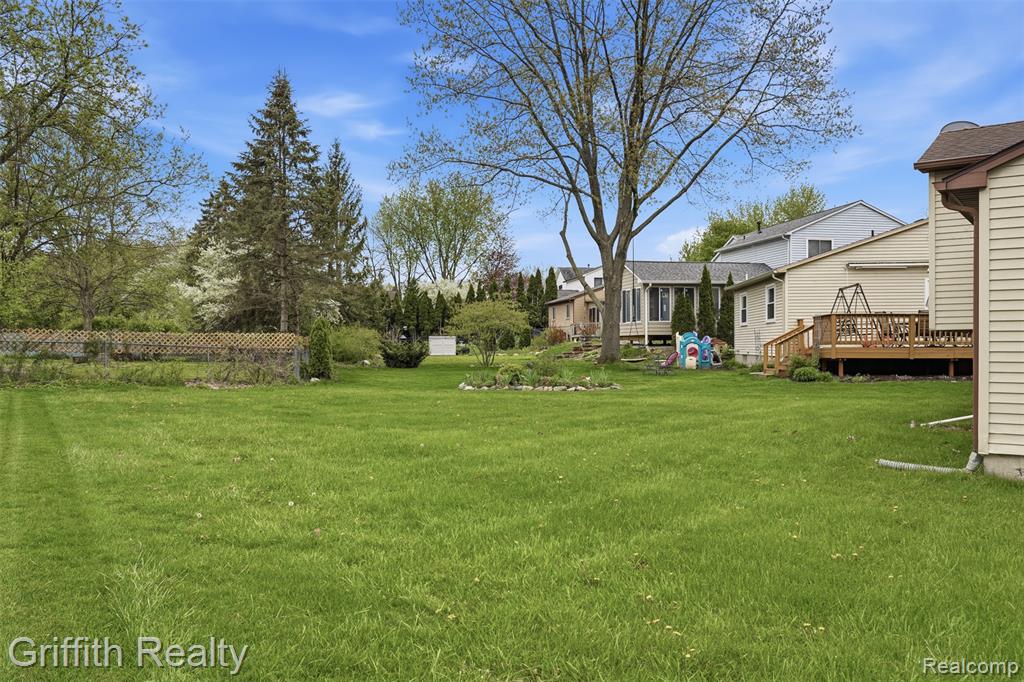 865 Alpine Drive, Brighton, MI 48116 — Photo 30