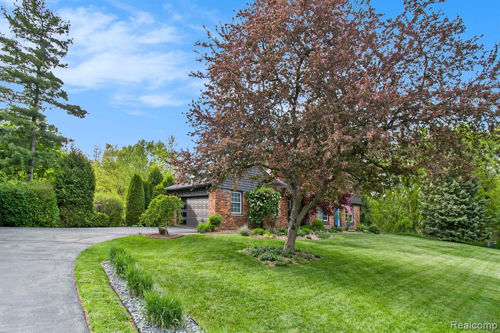 6457 Grand Circle Drive, Brighton, MI 48116 — Photo 30