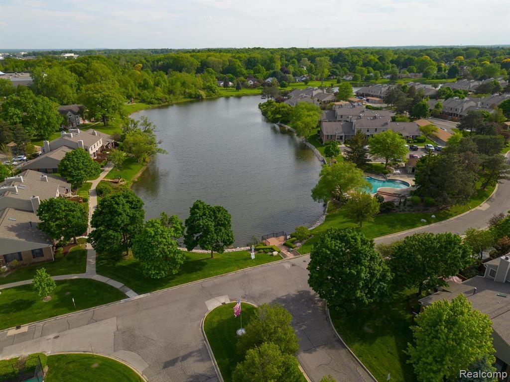 22200 PONDVIEW, Novi, MI — Photo 23