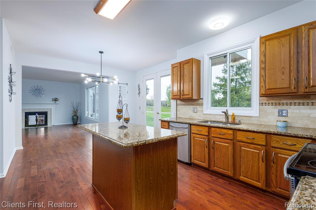 45498 Muirfield Drive, Canton, MI 48188 — Photo 19