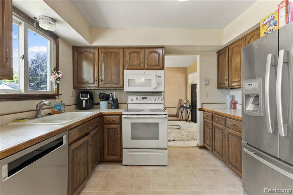 42109 Hartford Drive, Canton, MI 48187 — Photo 14