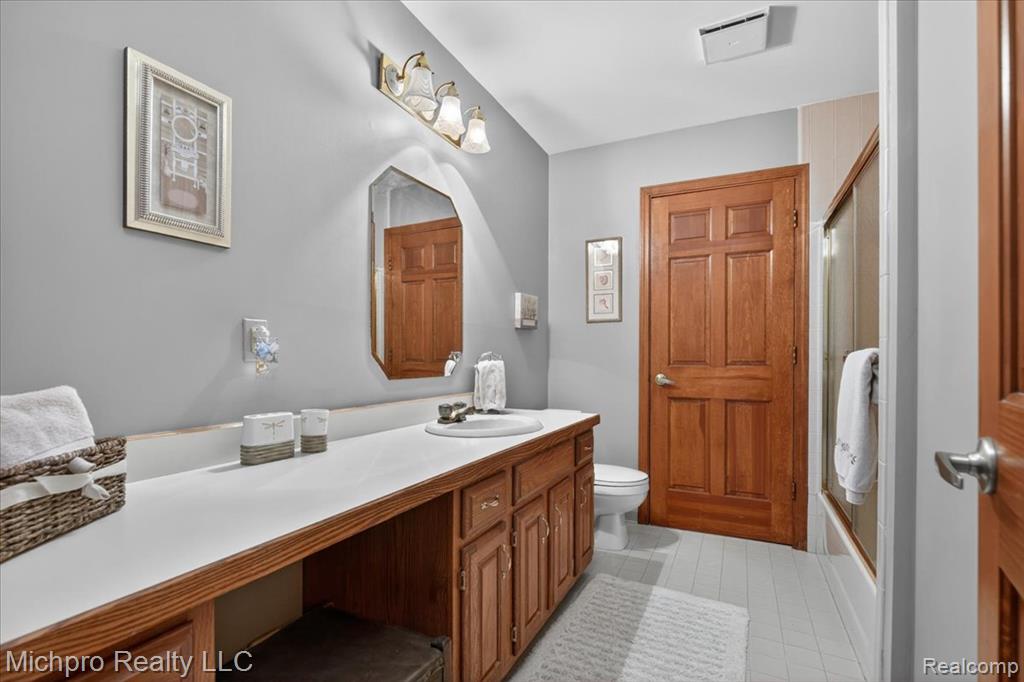 670 Green Creek Lane, Oxford, MI 48371 — Photo 36