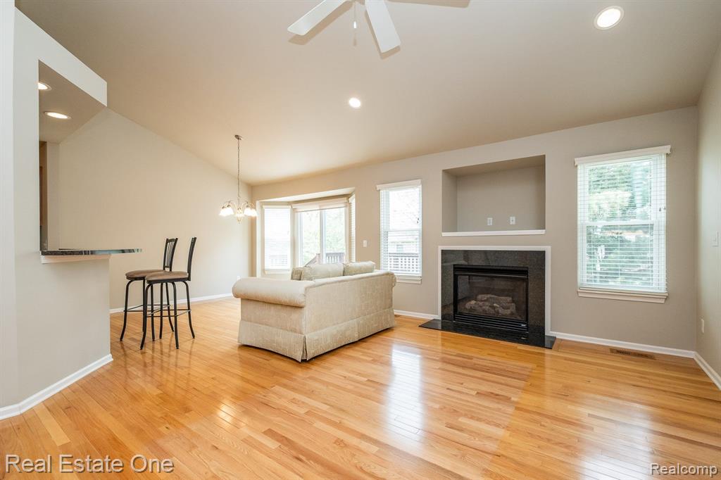 8113 SUTTON Court, White Lake, MI — Photo 9