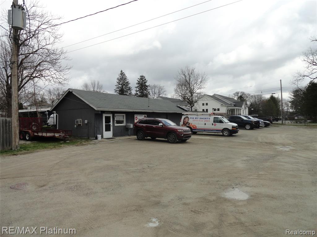 3552 Avon Street, Hartland, MI 48353 — Photo 23