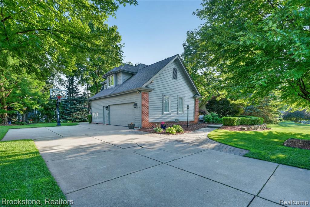 6730 Longhurst Drive, Clarkston, MI — Photo 29