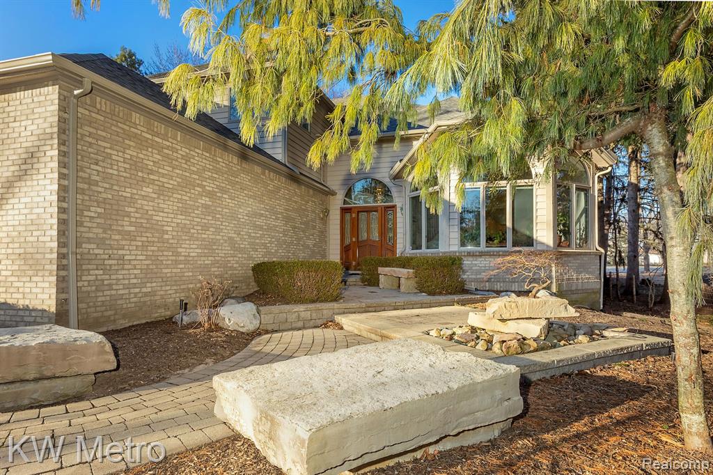 685 TRINWAY Drive, Troy, MI 48085 — Photo 4