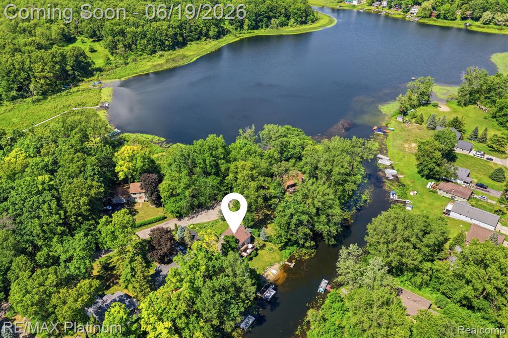 1321 Glen Oak Drive, Holly, MI 48442 — Photo 3