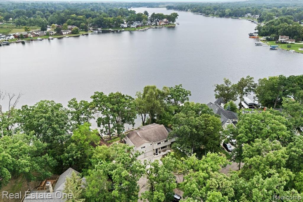 265 Oak Island Drive, Wolverine Lake, MI 48390 — Photo 43